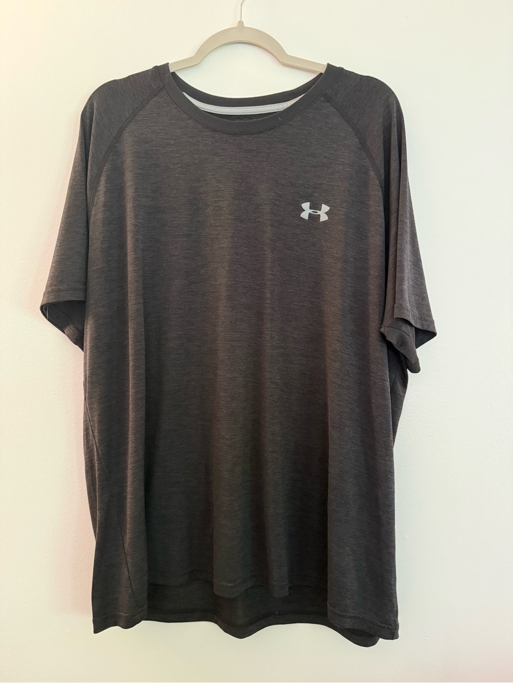 Under Armour HeatGear Loose Fit Performance T Shirt 2XL heather black Athletic